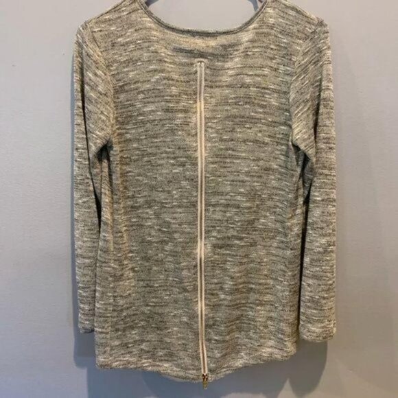 Cha Cha Vente‎ Women’s sweater, EUC, size SP - Picture 2 of 7